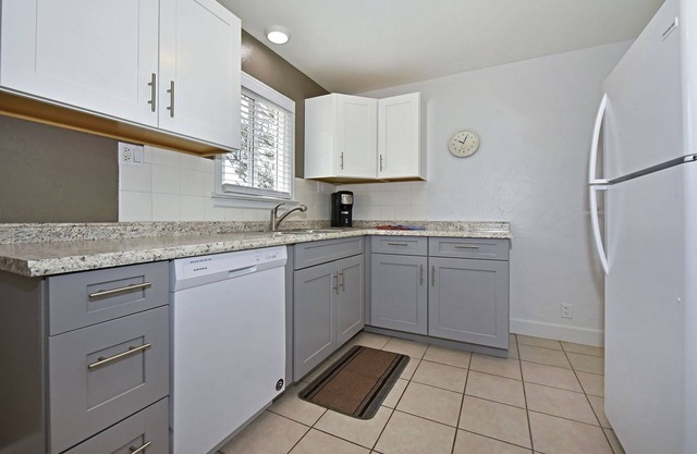 Up-dated, Spacious and Private Mountain Living