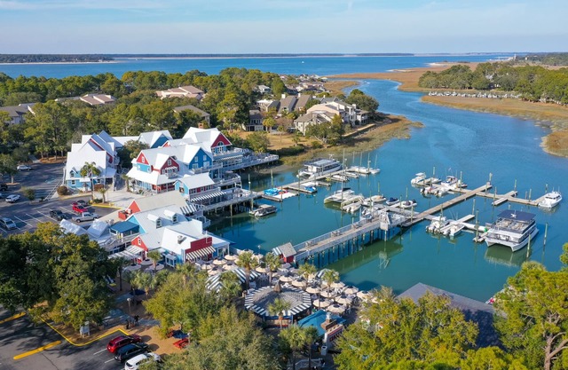 UPDATED 1BR VILLA IN SEA PINES, STEPS FROM BEACH & SOUTH BEACH MARINA