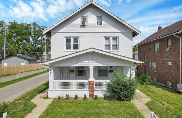 Updated 4BR/2.5BA Townhome, 5-Min Walk to Nationwide Children’s Hospital