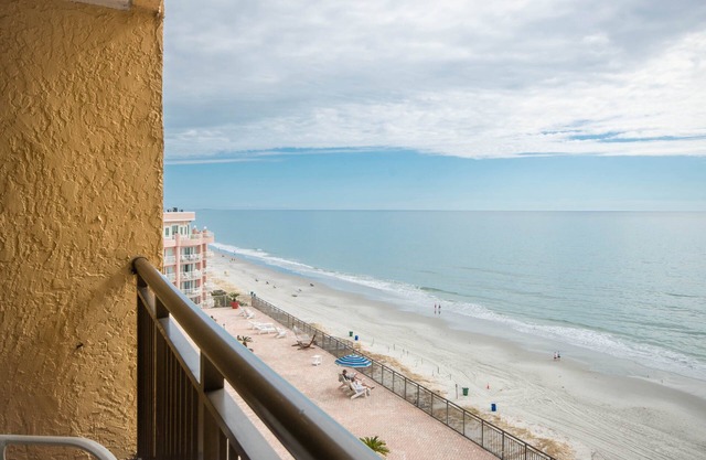 UPDATED Ocean front Caravelle Resort condo w/full kitchen & KING BED