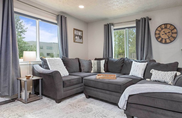 Updated Townhome: Near Airport & Shopping!