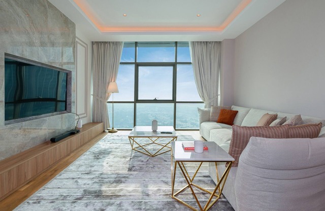 Upgraded 1 Bedroom at Liberty House, DIFC