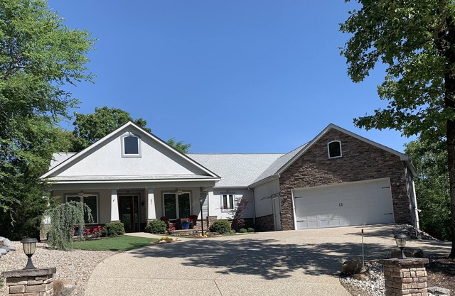 Upper Level of Beautiful Hot Springs Village Golf Course Home