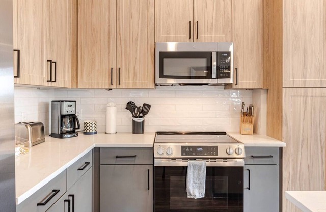 Upscale 2BR Near Austin Hotspots