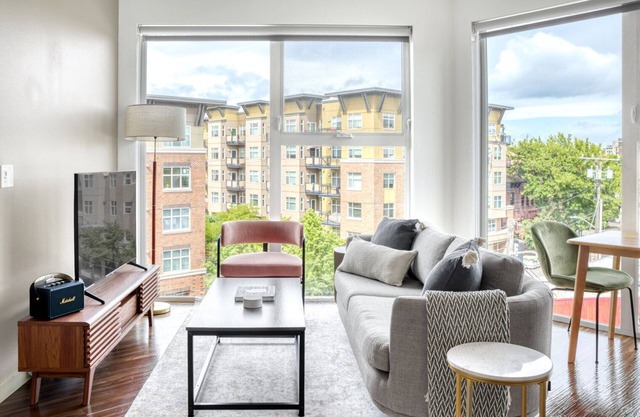 Upscale Ballard 1BR w/W/D, BBQ & Gym, near Waterfront, by Blueground