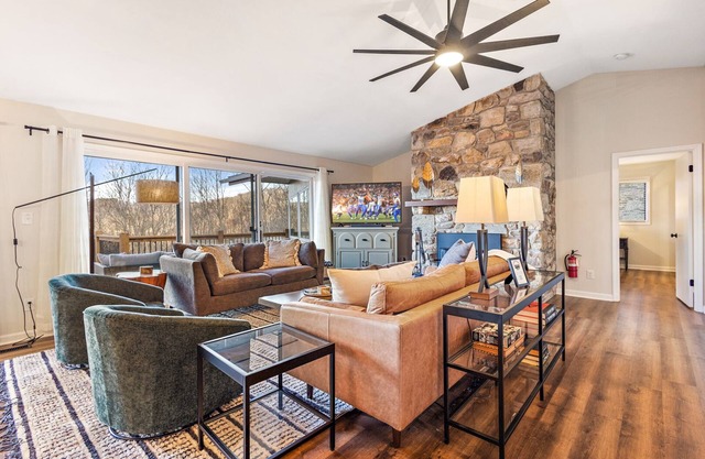 Upscale Home Near Mountain Adventures