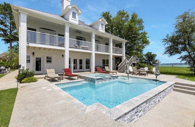 Upscale Lakefront Oasis – Pool, Hot Tub, Balcony, Game Room & More