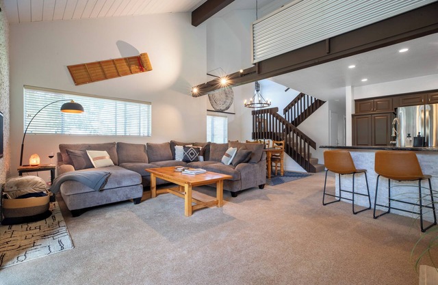 Upscale Snowcreek Mountain View Chalet 2BR+Loft 3BA