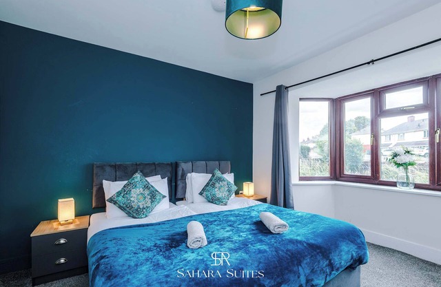 Upto 20%OFF | Modern 5BR | Sleeps 10 | Parking