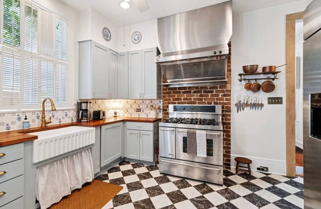 Uptown 3BR w/Outdoor Patio - Near Audubon Park!