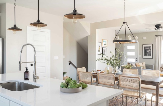 Urban by Avantstay Elegant East Nashville Condo Hip & Trendy Area