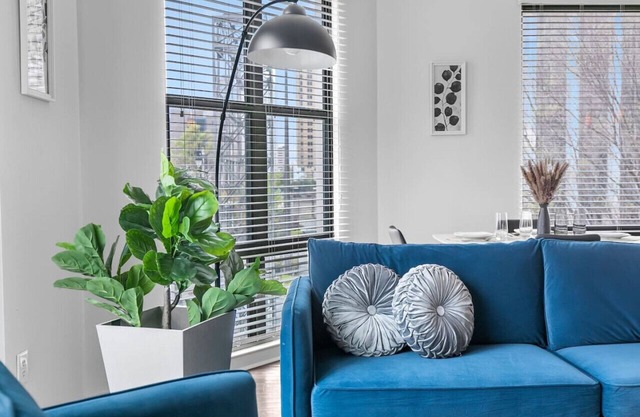 ~ Urban Elegance: Stylish 2BR Near Everything ~