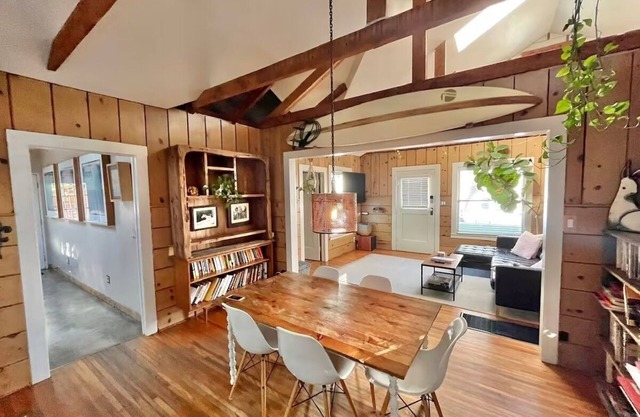 Urban Farmhouse 3BR/1.5BA in Venice – Walk to Abbot Kinney