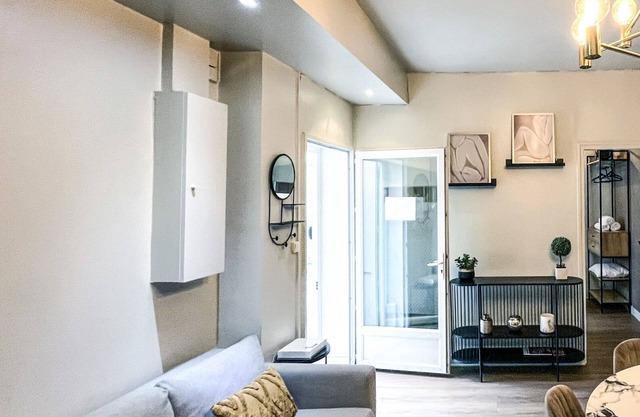 Urban Flat 06 - Charming 2 BDR in Paris