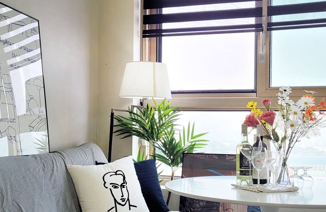 [Urban Oasis]#Beautiful View #Seokchon Lake 1 Minute #Jamsil's top 5 dormitories