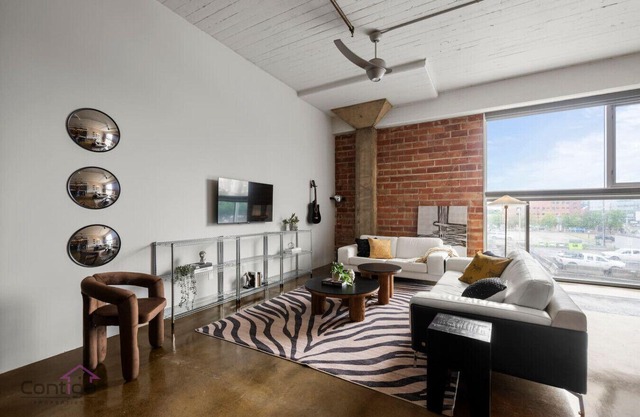 Urban Opulence Loft | Rogers Place | UG Parking
