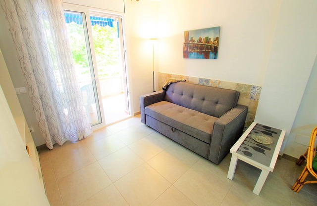 V&V LLORET-WHITE APARTMENT: 550m. center Lloret, swimming pool