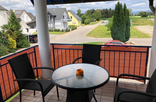 Vacation apartment/apartment for 4 guests with 76m² in Neuried-Schutterzell (93028)