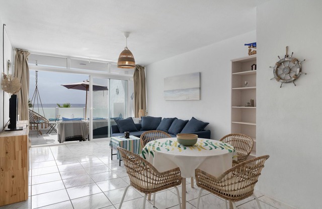 Vacation Apartment 'Vistamar' with Sea View and Wi-Fi