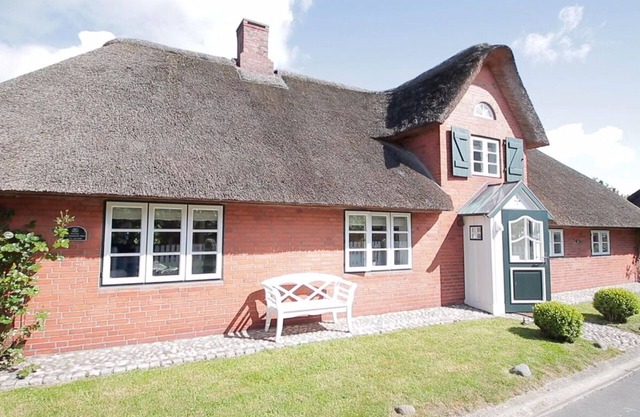 Vacation apartment/apartment for 5 guests with 90m² in Oldsum (267771)