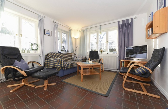 Vacation apartment/apartment for 6 guests with 80m² in Wyk auf Föhr (47462)