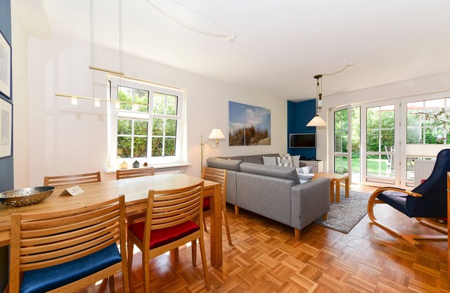 Vacation apartment/apartment for 5 guests with 50m² in Wyk auf Föhr (51431)