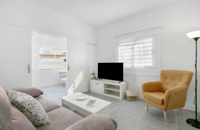 Vacation Apartment 'El Ramonal Home' with Sea View, Private Terrace and Wi-Fi