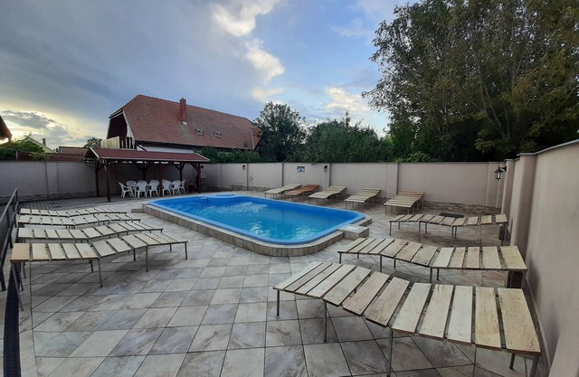 Vacation apartment/apartment for 8 guests with 90m² in Balatonlelle (125031)