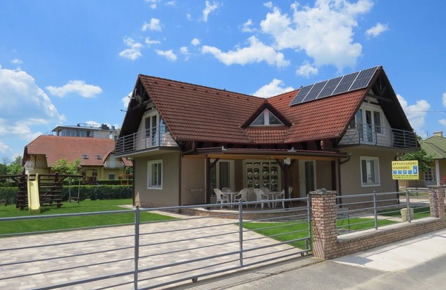 Vacation apartment/apartment for 7 guests with 70m² in Balatonlelle (125042)
