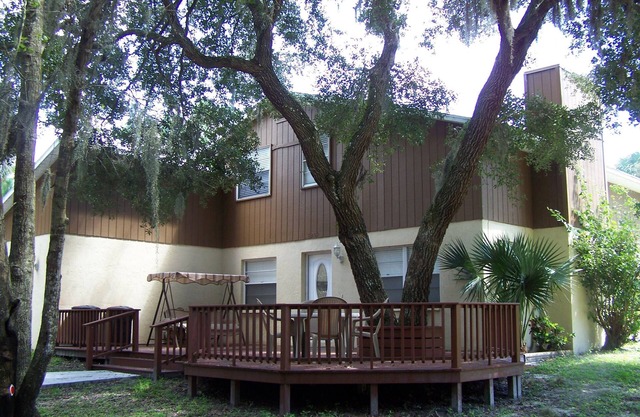 VACATION COUNTRY HOUSE ON EQUINE RANCH
