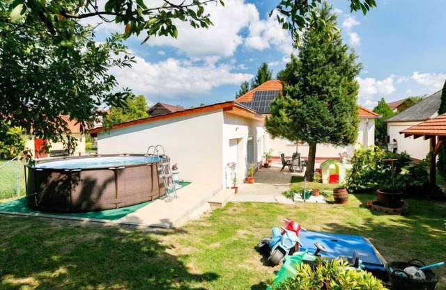 Vacation home Cherry by Interhome