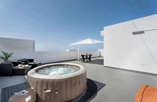 Vacation Home 'El Rinconcito De Niña' with Sea View, Private Terrace and Wi-Fi