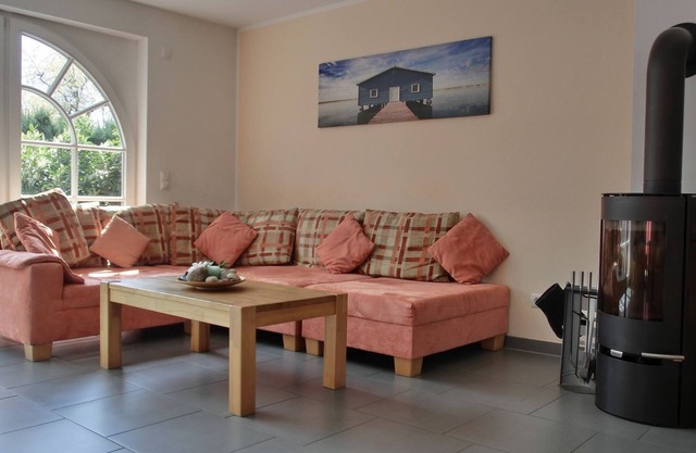 Vacation home FH17b - Holiday home for 6 pers. with fireplace and terrace