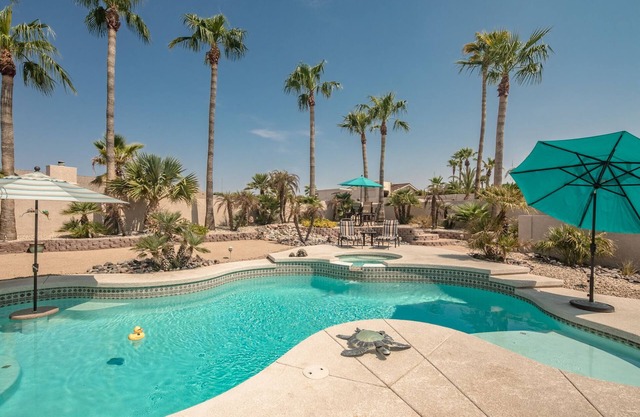 Vacation oasis close to the London Bridge