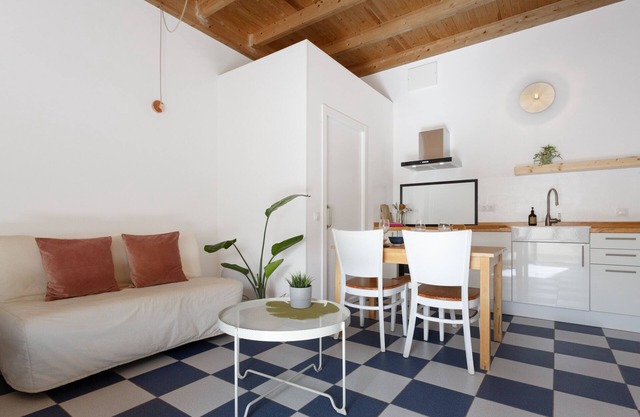 Vacation Studio 'Blue Oasis' with Private Terrace and Wi-Fi