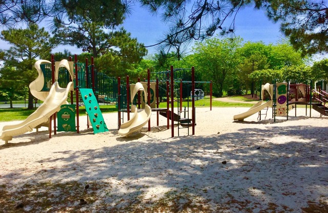 Vacation to remember! Huge family-sized townhouse for 12 near all attractions.