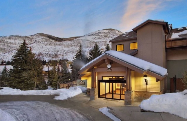 Vail Marriott Birch 60% off Luxe 1Bd2Ba Villa Pools,Jacuzzi,Spa,Shuttle,GameRm