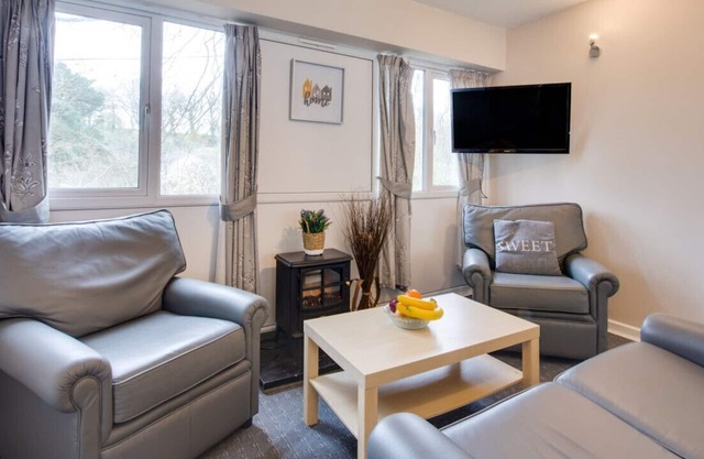 Valley Grove 5B - Two Bedroom House, Sleeps 5