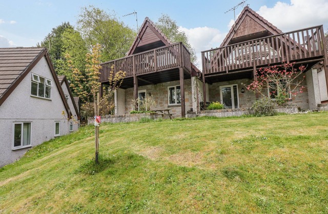 VALLEY LODGE 5, family friendly, with pool in Callington