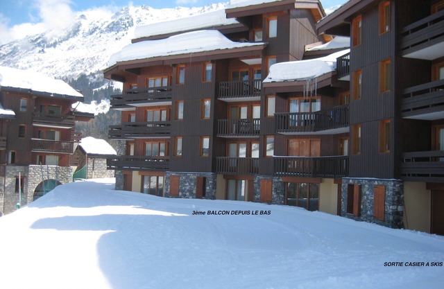 VALMOREL SKI AUX PIEDS
