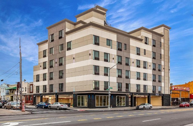 Van Wyck Hotel & Suites near JFK Airport