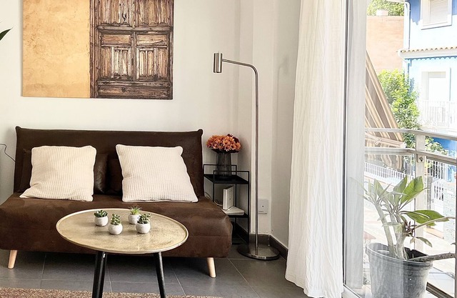 Varela 1 studio city