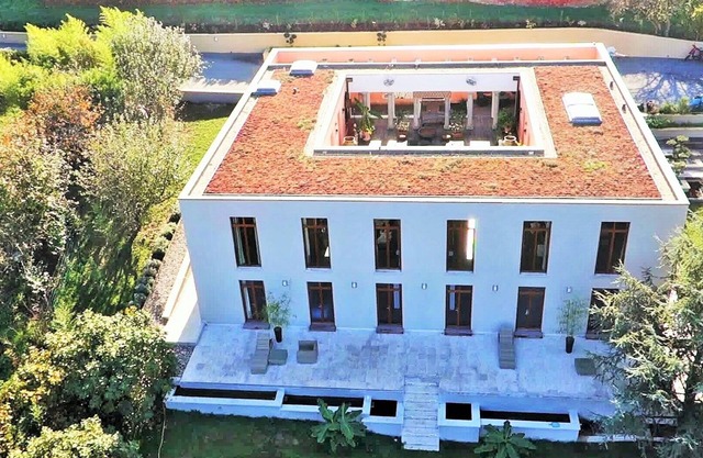 Vasco de Gama, luxury architect-designed villa, pool & spa
