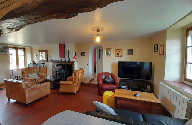 Vatan "The former stables of the Castle" - 7 people - garden - wifi