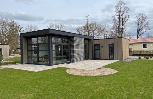 Veluwemeer Chalet Park Retreat