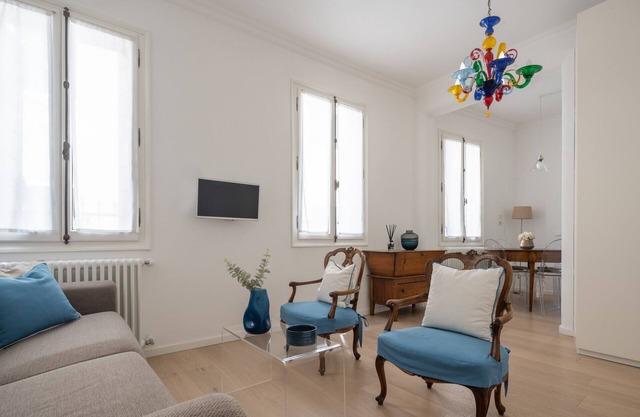 Venetian Palace Blue Apartment R&R