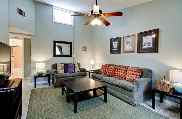 Venice Harbor 606, 2 Bedrooms, WiFi, Sleeps 4, Pet Friendly