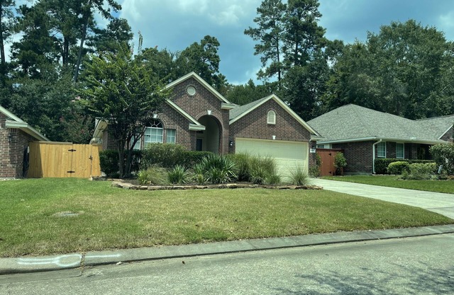 Veranda - heated pool/spa in The Woodlands. Available August 21st!