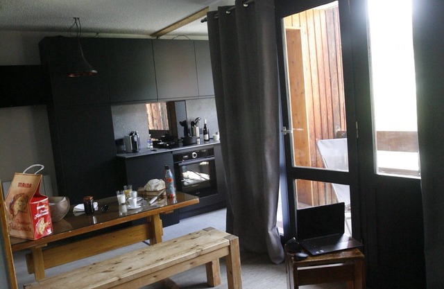 Very bright apartment, balcony, splendid view of the ski slopes La Plagne