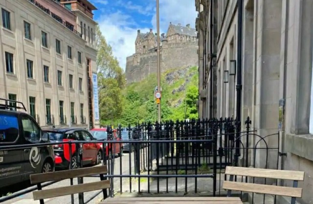 Very central, next to the Castle with garden